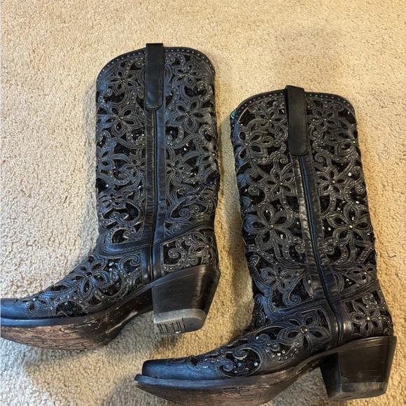 Elegant Black Floral Women's Heeled Boots - Picture 1 of 2